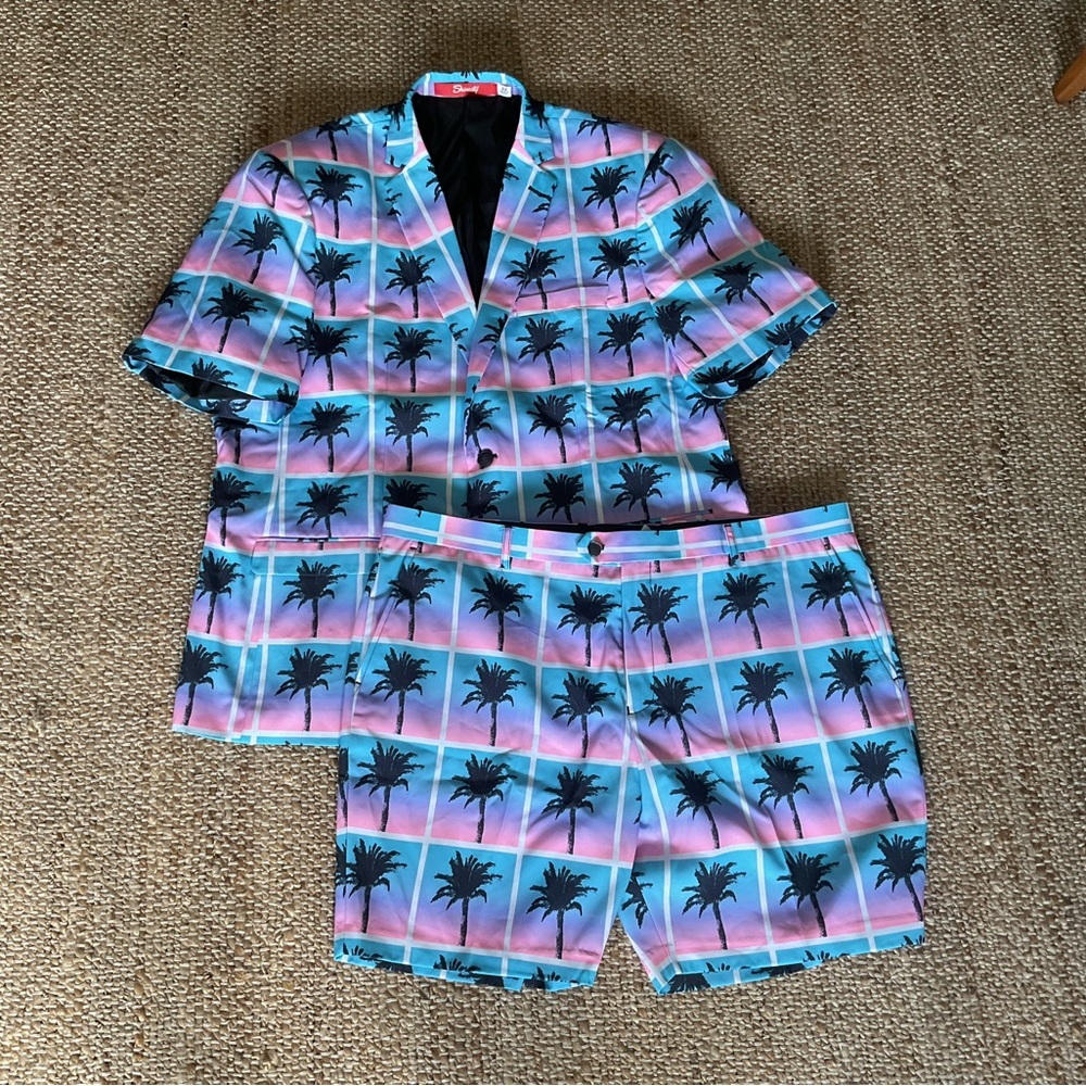 Shinesty party suit blue / pink suit jacket / shorts.  Jacket S-52 Shorts S-42